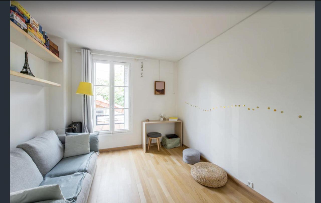 Paris Petit Appartement Lumineux Et Atypique Exterior photo